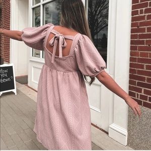 Listicle dress in light pink with bow in back